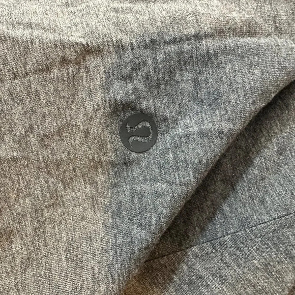 Lululemon Acadia Long Sleeve Top in Heathered Grey - Picture 5 of 5